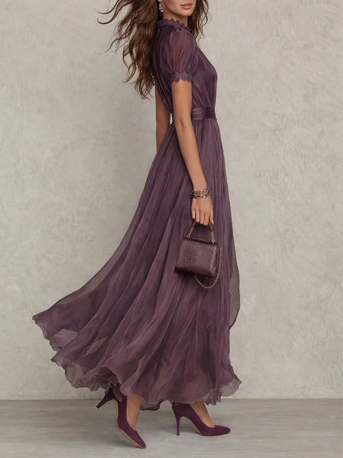 Beatrice — Robe longue en mousseline de soie violette à col en clé