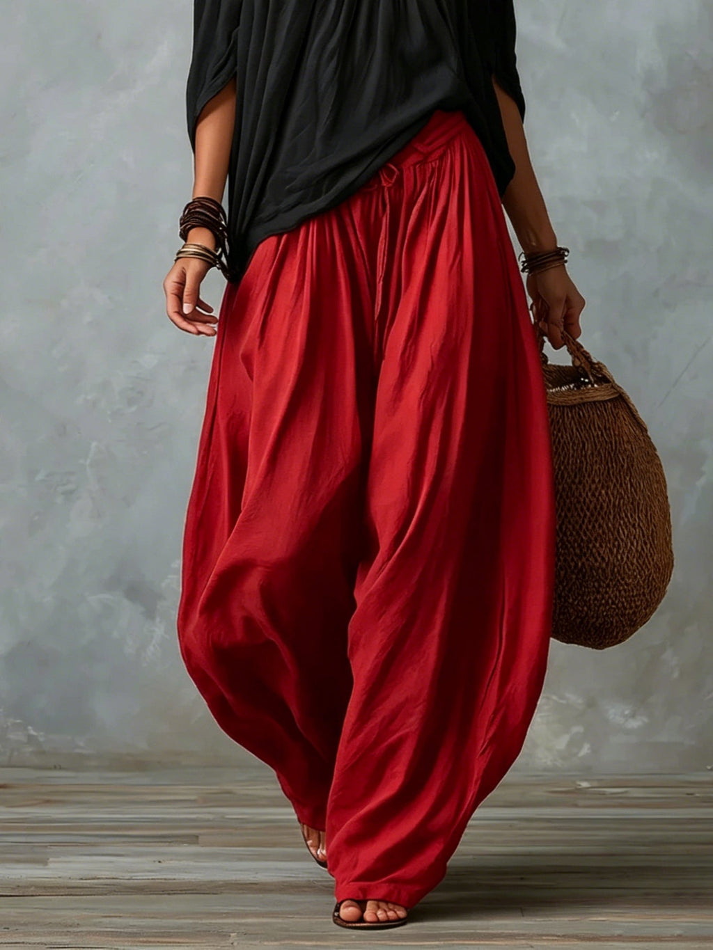 Mara — Robe épaules dénudées noire et rouge